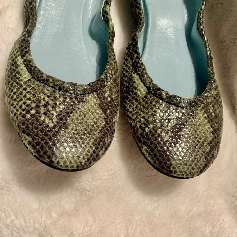 NEW Aera Flats Euro 39.5 /US 9 Ballet Slipper Style Green Python Animal Print - Picture 4 of 16